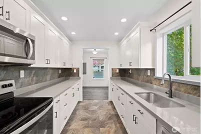 507 Center St W, Eatonville, WA 98328 - Photo 14