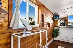 2450 Westlake Ave N, Seattle, WA 98109 - Photo 18