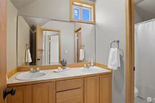 25123 Roberts Dr, Black Diamond, WA 98010 - Photo 26