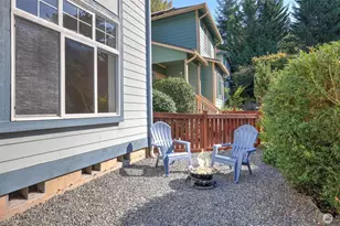 25123 Roberts Dr, Black Diamond, WA 98010 - Photo 4