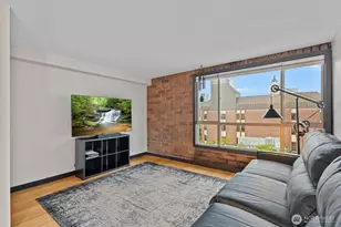 905 Cherry St, Seattle, WA 98104 - Photo 8