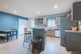 6705 NE Prospect St, Suquamish, WA 98392 - Photo 8