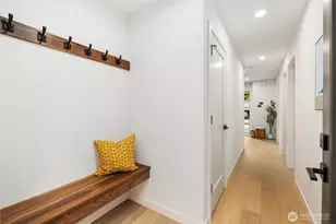 4123 B Chilberg Ave SW, Seattle, WA 98116 - Photo 2