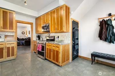 812 N Steele Street, Tacoma, WA 98406 - Photo 8