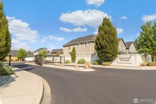 2452 NW Columbia Ave, East Wenatchee, WA 98802 - Photo 30