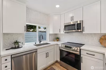 818 B S Sullivan Street, Seattle, WA 98108 - Photo 8