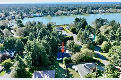 736 Duck Lake Drive SE, Ocean Shores, WA 98569 - Photo 2
