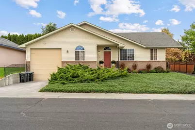 724 Sage Bay Drive, Moses Lake, WA 98837 - Photo 1