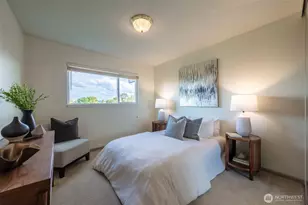 2502 Canterbury Ln E, Seattle, WA 98112 - Photo 16