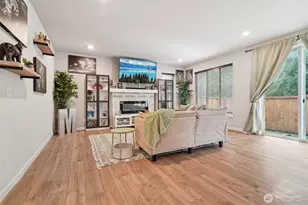 10710 188 St E, Puyallup, WA 98374 - Photo 4