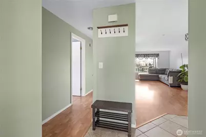 485 SW Bayshore Drive #C201, Oak Harbor, WA 98277 - Photo 4