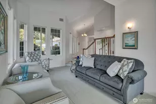 20204 Island Pkwy E, Lake Tapps, WA 98391 - Photo 4