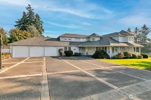 20204 Island Pkwy E, Lake Tapps, WA 98391 - Photo 2