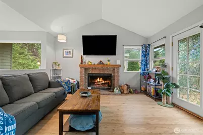 241 NE Watson Court, Bremerton, WA 98311 - Photo 4