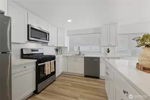 14322 Admiralty Way, Lynnwood, WA 98087 - Photo 8