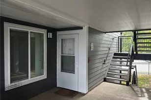 22810 30th Ave S, Des Moines, WA 98198 - Photo 2