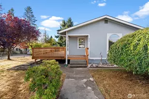 633 E Arcadia Ave, Shelton, WA 98584 - Photo 2