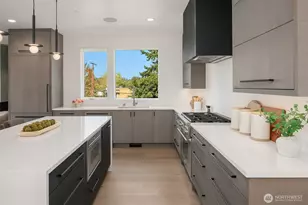 138 8th Ct, Kirkland, WA 98033 - Photo 10