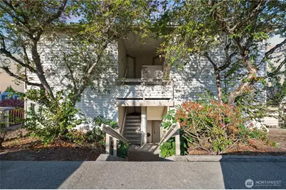 6042 Fauntleroy Way SW, Seattle, WA 98136 - Photo 4