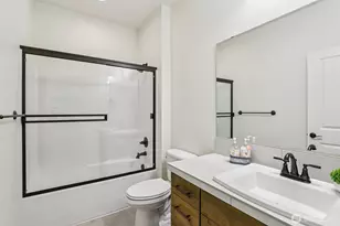 714 SE 37th St, Battle Ground, WA 98604 - Photo 12