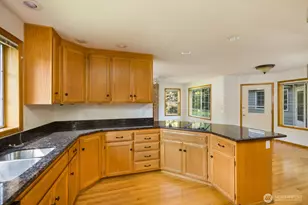 9401 167th St Ct E, Puyallup, WA 98375 - Photo 6