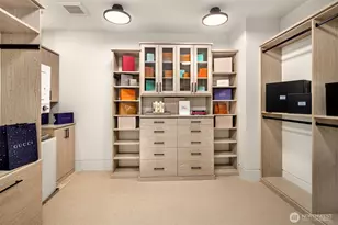 9630 SE 5th St, Bellevue, WA 98004 - Photo 24