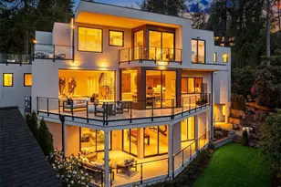 9630 SE 5th St, Bellevue, WA 98004 - Photo 14