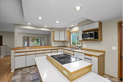 13028 Juanita Drive NE, Kirkland, WA 98034 - Photo 4