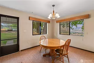 1550 Pear Ln, Rock Island, WA 98850 - Photo 6