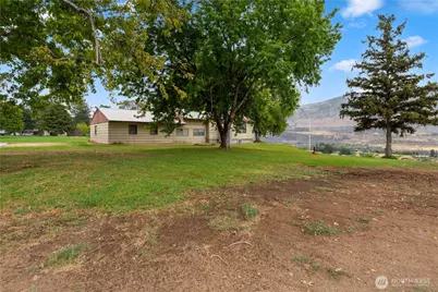 1550 Pear Lane, Rock Island, WA 98850 - Photo 24