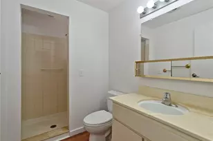 2104 Alki Ave SW, Seattle, WA 98116 - Photo 18