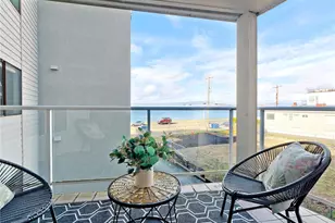 2104 Alki Ave SW, Seattle, WA 98116 - Photo 12