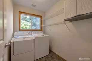 2530 10th St SW, Puyallup, WA 98373 - Photo 22