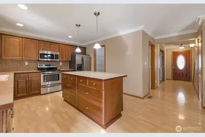 2530 10th Street SW, Puyallup, WA 98373 - Photo 6