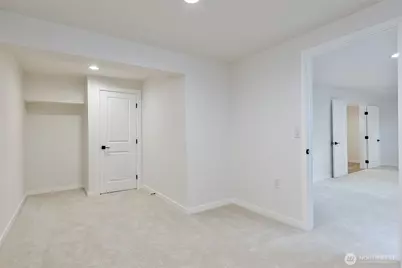6320 Gregory Street W, University Place, WA 98466 - Photo 14
