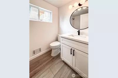 6320 Gregory Street W, University Place, WA 98466 - Photo 12