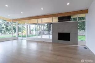 6320 Gregory St W, University Place, WA 98466 - Photo 4