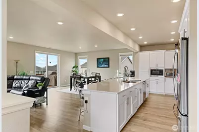 20408 SE 257th Street, Covington, WA 98042 - Photo 8