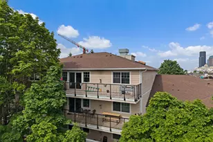 107 20th Ave, Seattle, WA 98122 - Photo 2