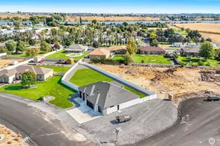 7897 Blackbird Loop NE, Moses Lake, WA 98837 - Photo 2