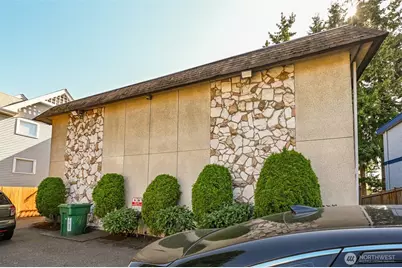 719 N 85th Street, Seattle, WA 98103 - Photo 4