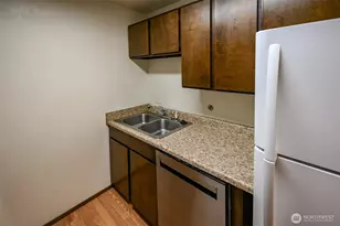 719 N 85th St, Seattle, WA 98103 - Photo 8