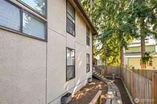 719 N 85th St, Seattle, WA 98103 - Photo 6