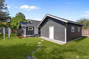 5703 Parker Rd E, Sumner, WA 98390 - Photo 20