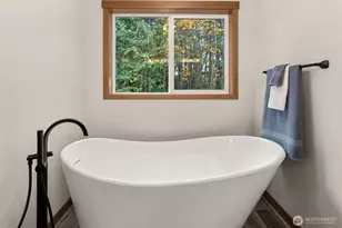 21 SE Neiland Ct W, Shelton, WA 98584 - Photo 14