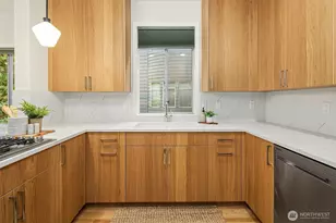 4423 W Brygger, Seattle, WA 98199 - Photo 12