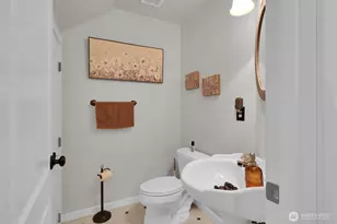 814 105th St S, Tacoma, WA 98444 - Photo 8