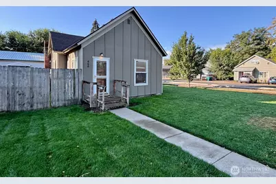 406 W 7th Avenue, Ellensburg, WA 98926 - Photo 1