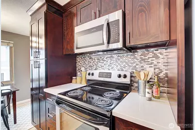 10106 Greenwood Avenue N #302, Seattle, WA 98133 - Photo 8