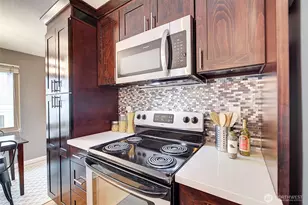 10106 Greenwood Ave N, Seattle, WA 98133 - Photo 8